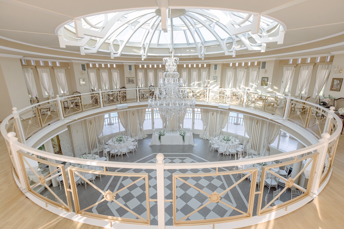Le Chateau  portfolio