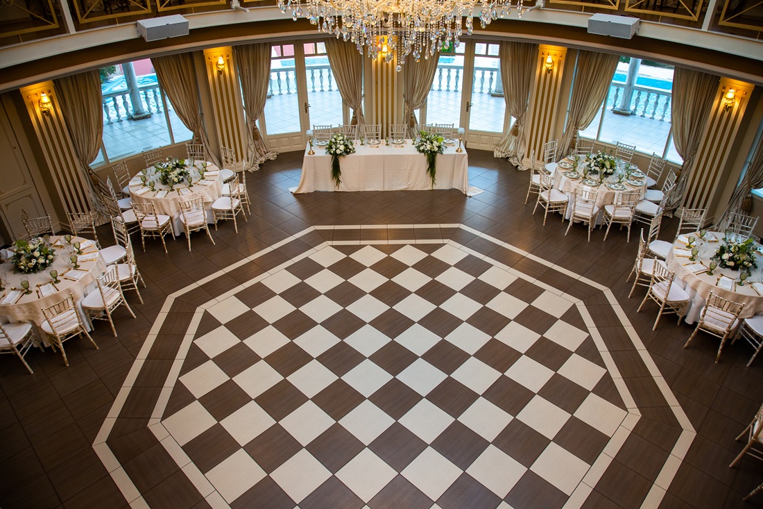 Le Chateau  portfolio